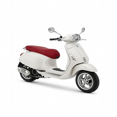 Μηχανή Vespa 1/18: White Primavera 150 - Maisto