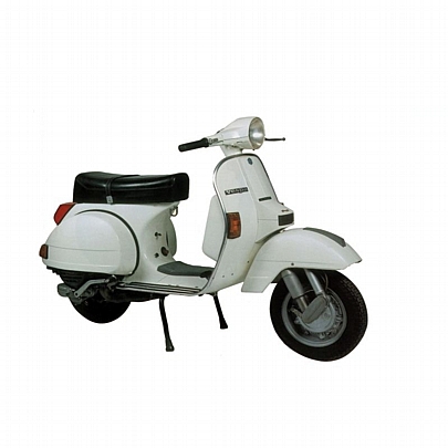 Μηχανή Vespa 1/18: White P200E (1978) - Maisto
